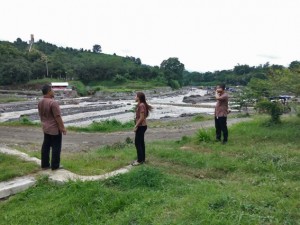 Pemantau Daerah Aliran Sungai Konto Diperbatasan Kediri-Malang (Foto : DUM)