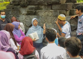 Kembang  Jambu Dari Warga untuk Warga