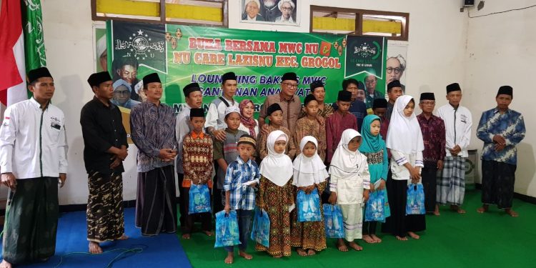 NU Grogol Bersihkan Tempat Ibadah dan Santuni Anak Yatim
