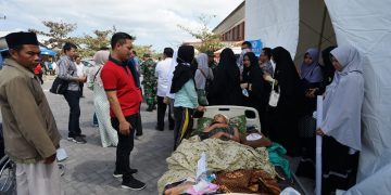 Pasien Gempa Lombok Dirawat di Kontainer