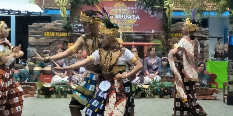 Pelajaran Seni Budaya Di Sekolah Tak Hanya Sekadar Wacana