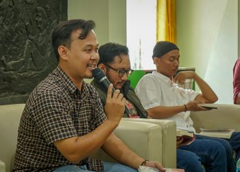 Dari Jurnalis Kini Menjadi Penulis Buku yang Produktif