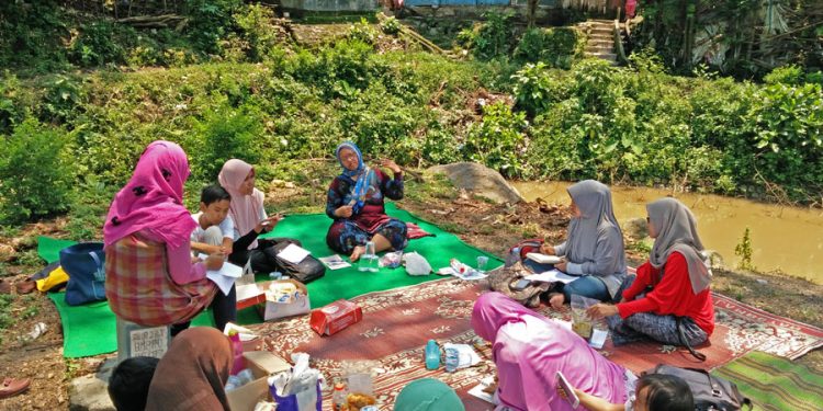 Ketika Para Guru Kembali Menjadi Murid