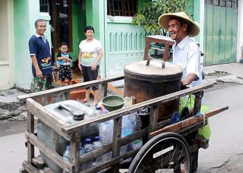 Era Elpiji, Kakek Ini Masih Jualan Minyak Tanah