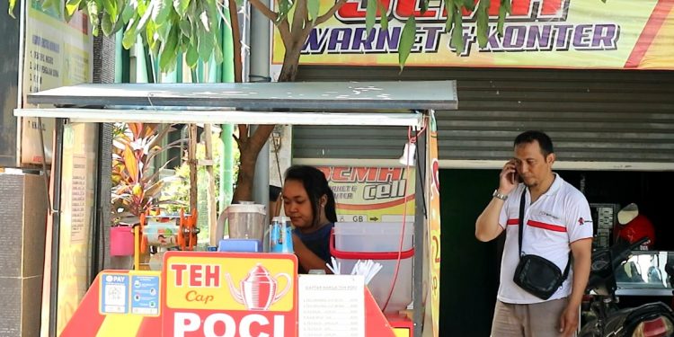 Manajer Prudential Banting Setir Jualan Es Teh