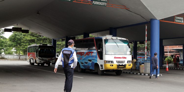 Bus Antar Kota Masih Beroperasi di Masa Social Distancing