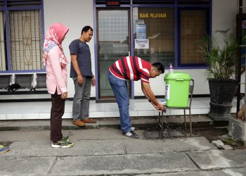 Masuk Kantor Kelurahan Se-Kota Kediri Wajib Cuci Tangan