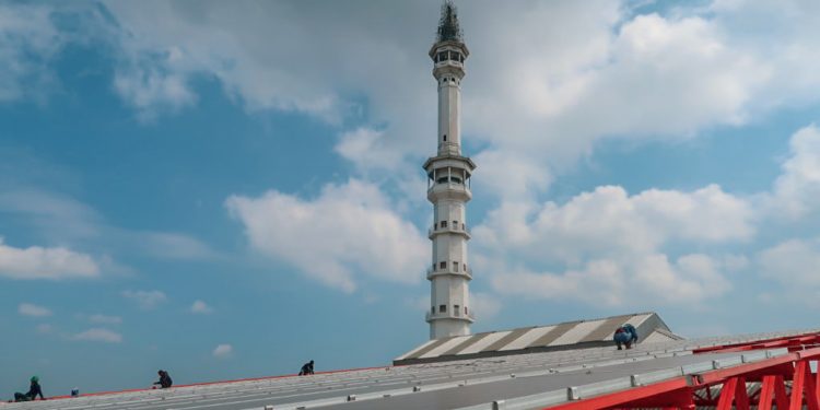 Wali Barokah, Pesantren yang Memiliki Panel Surya Terbesar di Indonesia