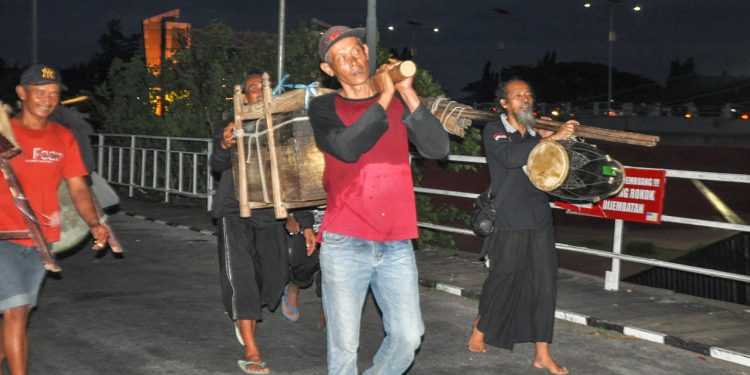 Wayang Mbah Gandrung Tetap Anti Alat Transportasi