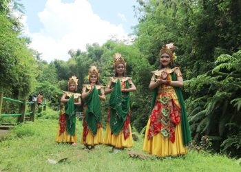 Para Penari SLB Budi Mulya