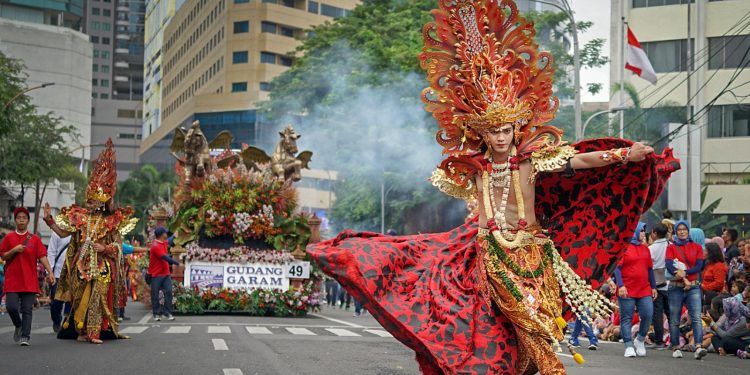 Topeng Panji Kediri Bakal Mencuri Perhatian di Pawai Hari Jadi Kota Surabaya