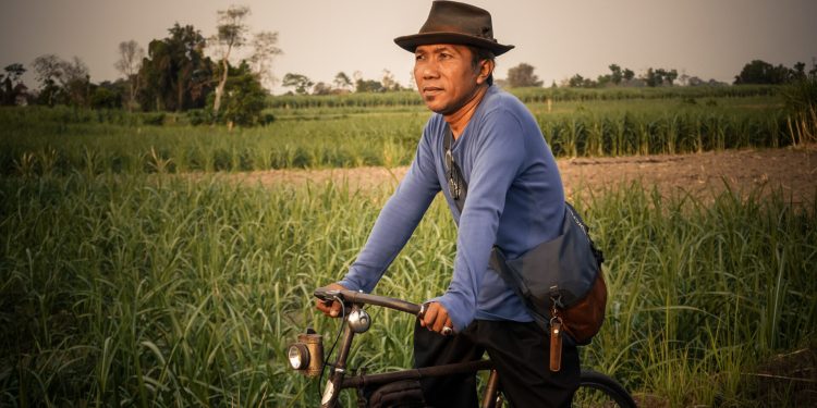 Mencetak Uang di Medsos Bersama Sepeda Jadul