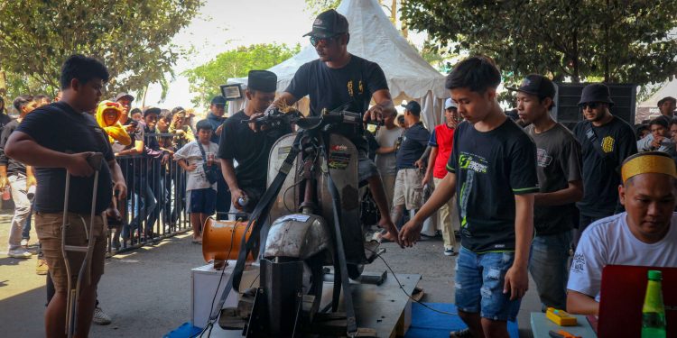 Ngebutlah Sekencang-kencangnya di Kediri Scooter Festival