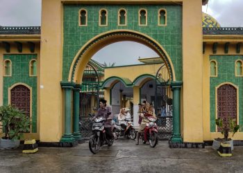 Bersuci untuk ke Masjid dan Gereja dari Mata Air yang Sama