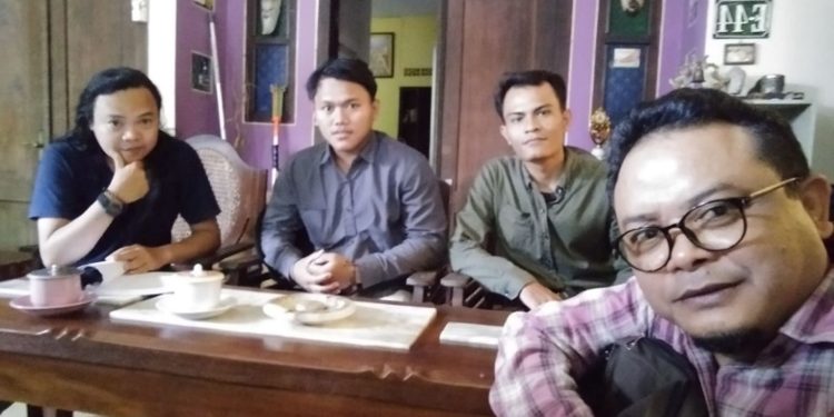 Tiga Sarjana Lulus dengan Skripsi Tentang Kediripedia