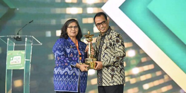 Kota Kediri Meraih Penghargaan Wahana Tata Nugraha