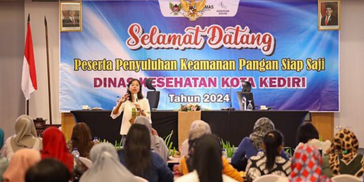 Pedagang Kaki Lima Kota Kediri Dilatih Keamanan Pangan