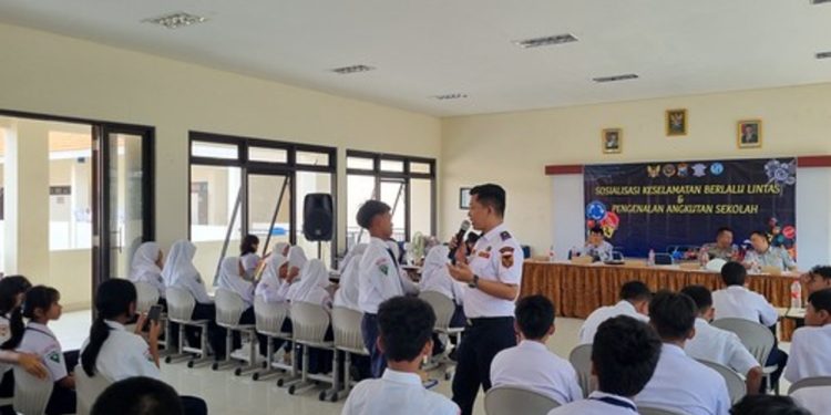 Malam Apresiasi bagi Puluhan Pemuda Kota Kediri yang Berprestasi