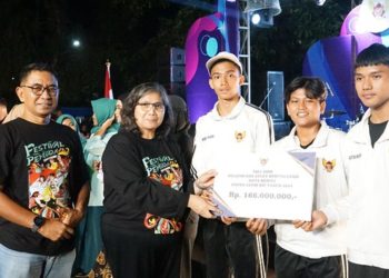 Malam Apresiasi bagi Puluhan Pemuda Kota Kediri yang Berprestasi
