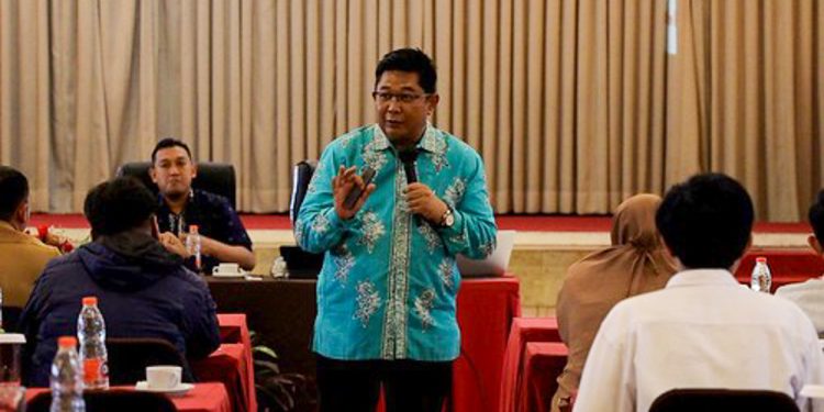 Ratusan Mahasiswa dan Pelajar Kota Kediri Menerima Beasiswa Pendidikan