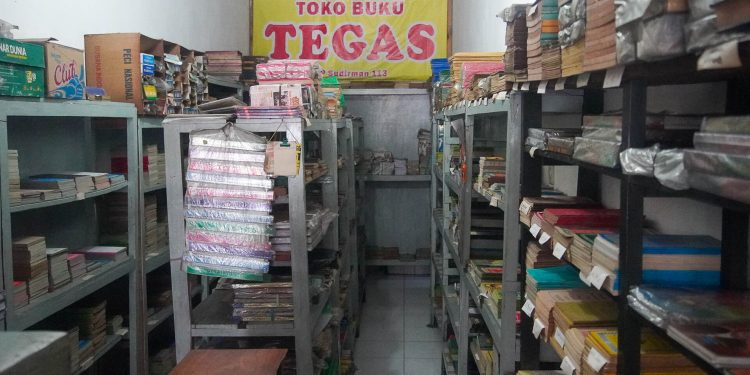 Senjakala Toko Buku di Kediri