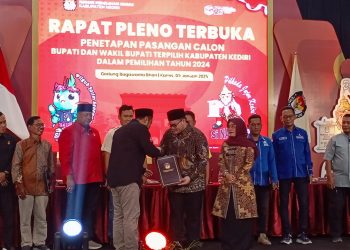 KPU Tetapkan Dhito-Dewi Sebagai Bupati dan Wakil Bupati Kediri Terpilih