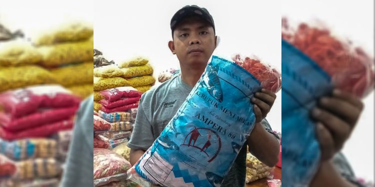 Mantan Aktivis Mahasiswa Jadi Bos Kerupuk