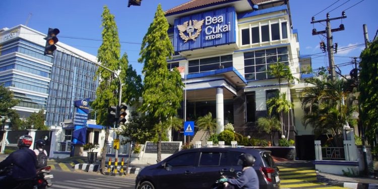 Kepala Bea Cukai Kediri Jadi Tersangka Korupsi, Kantor Sepi