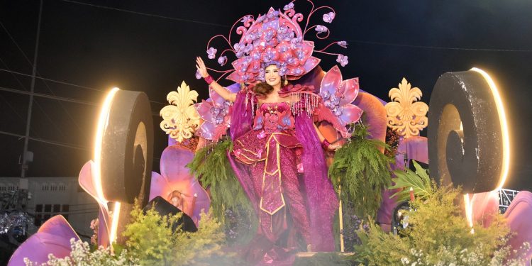 Gudang Garam Angkat Kejayaan Kadiri di Dhoho Night Carnival 2026