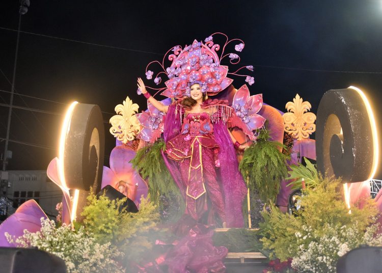 Gudang Garam Angkat Kejayaan Kadiri di Dhoho Night Carnival 2026
