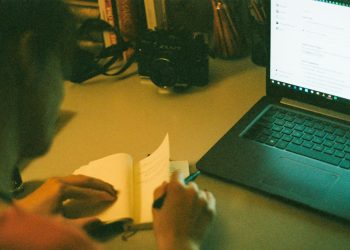Joki Skripsi Bergentayangan di Banyak Kampus Kediri
